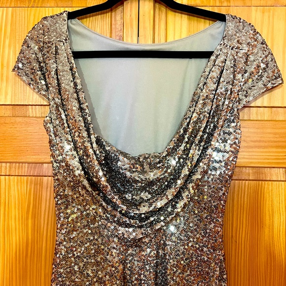 Badgley Mischka. Gold Sequin Cocktail Dress. Size 8. NWOT - Picture 6 of 10